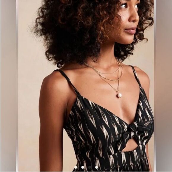 Banana Republic Dress With Cutout Front, XS Tall, NWT - Picture 3 of 11